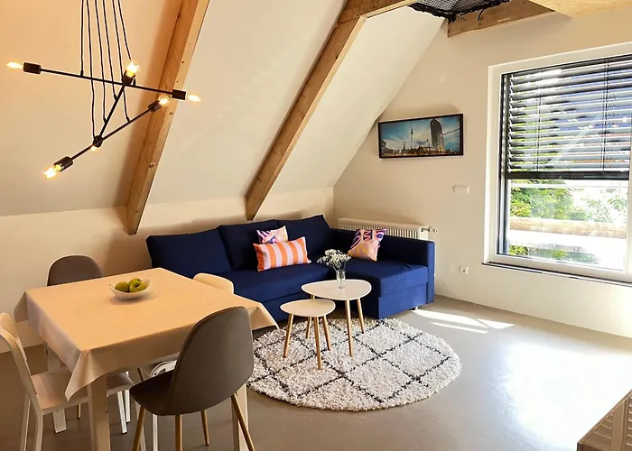 Quiet & Cozy Apartment Near Airport Ber, Free Wifi & Parking #Rechts