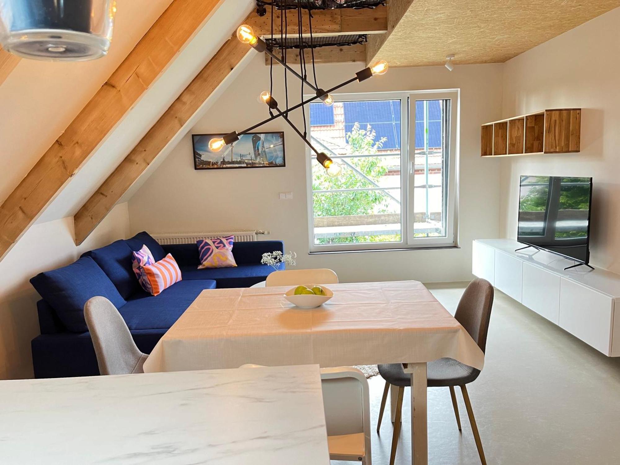 Quiet & Cozy Near Airport Ber, Free Wifi & Parking #rechts Appartement