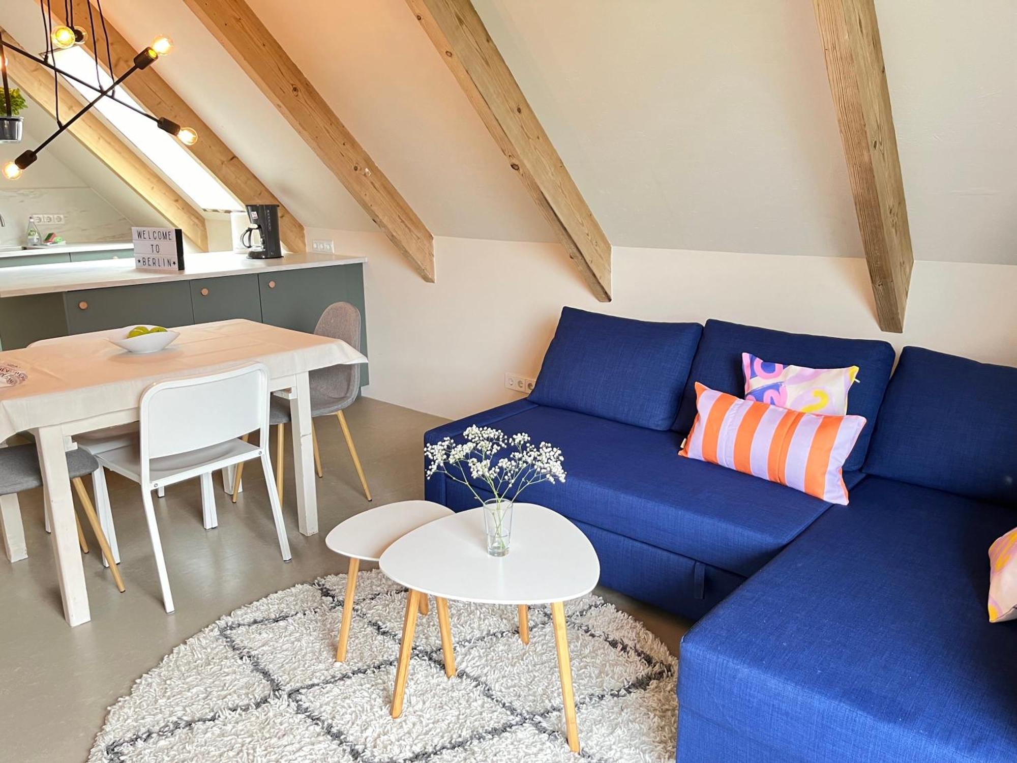 Quiet & Cozy Near Airport Ber, Free Wifi & Parking #rechts Appartement