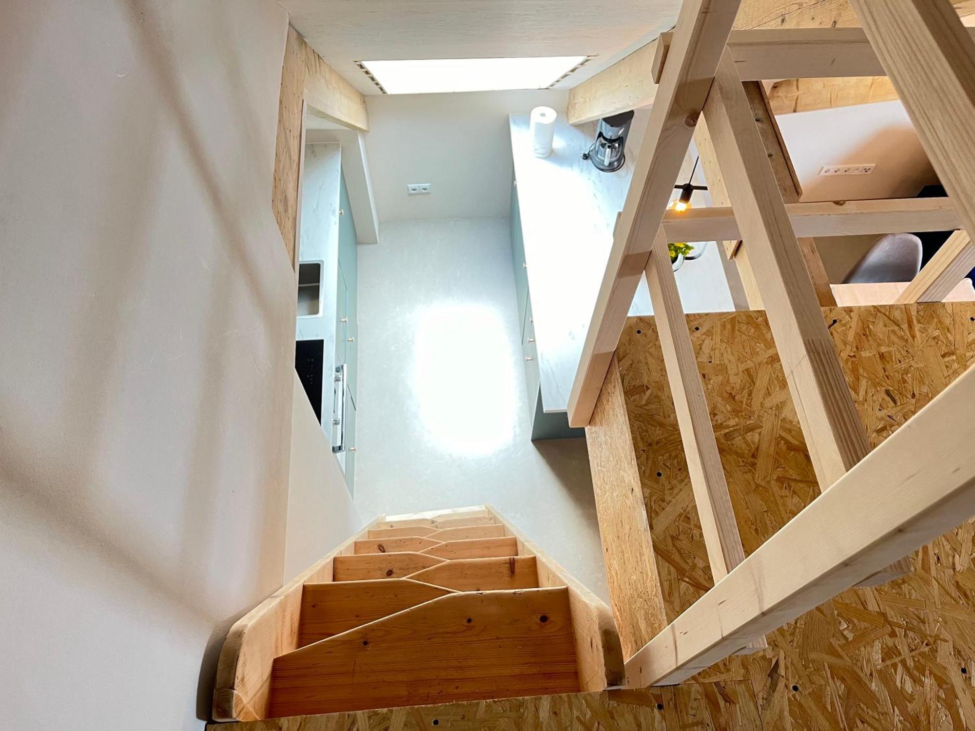 Appartement Quiet & Cozy Near Airport Ber, Free Wifi & Parking #rechts